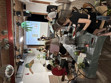 101_oskrba_in_presajanje_notranjih_rastlin_avg25 (1)